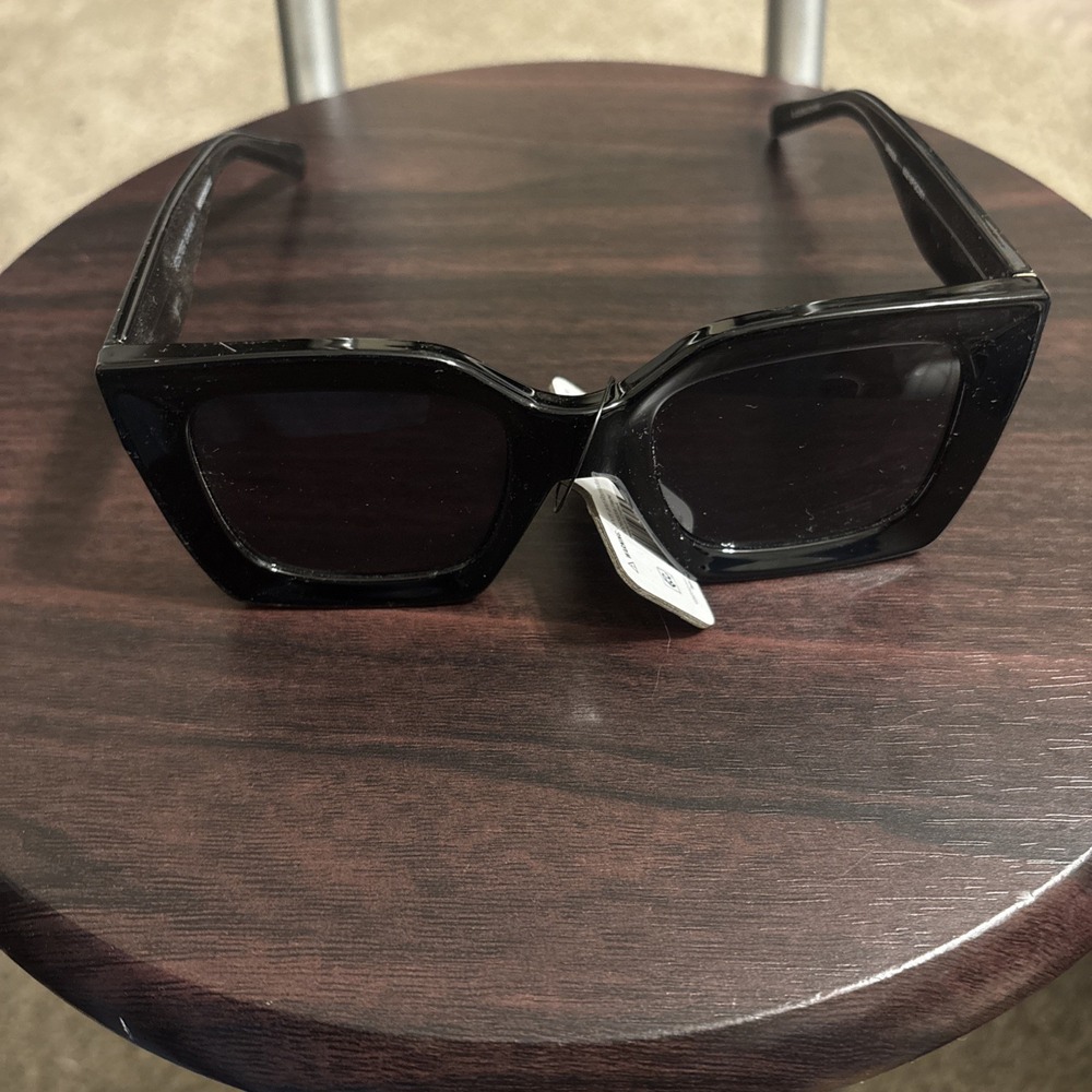 Foster Grant Black Oversized Square Sunglasses Dark Lens Full Rim New w/ Tags